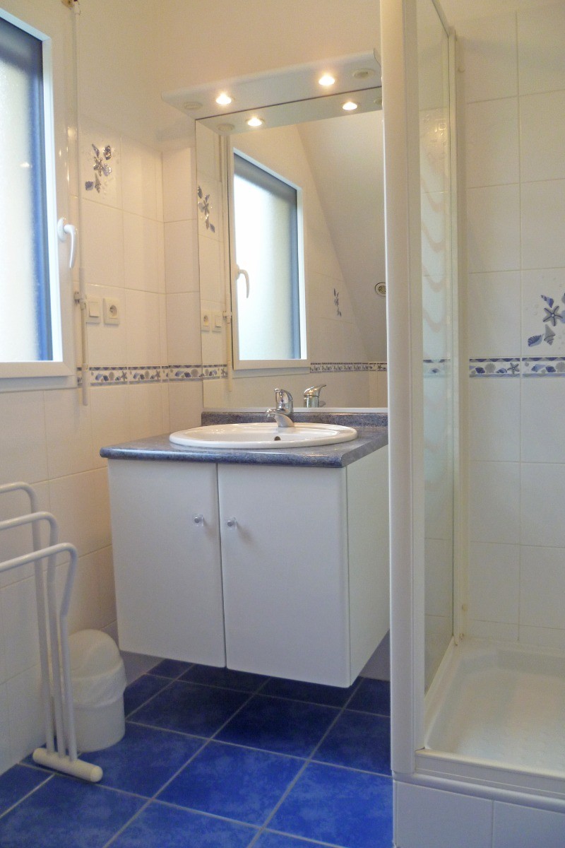 salle d'eau à l'étage