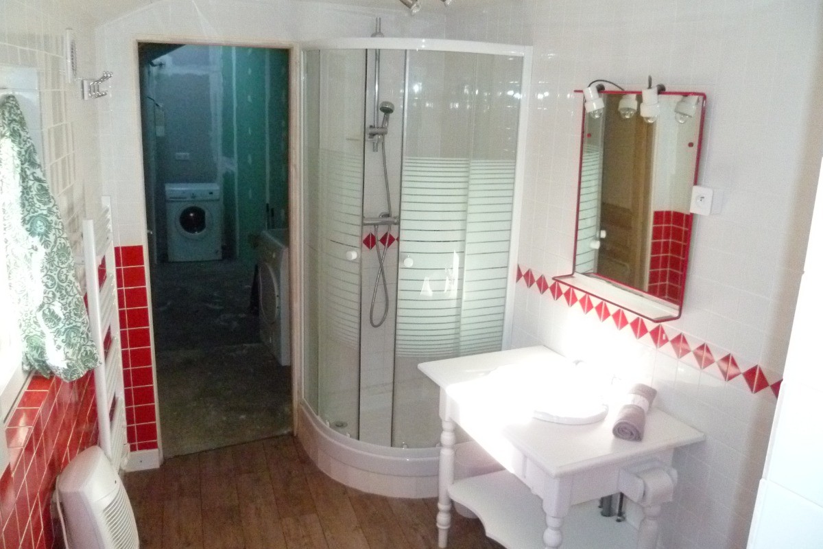 SALLE DE BAIN 1