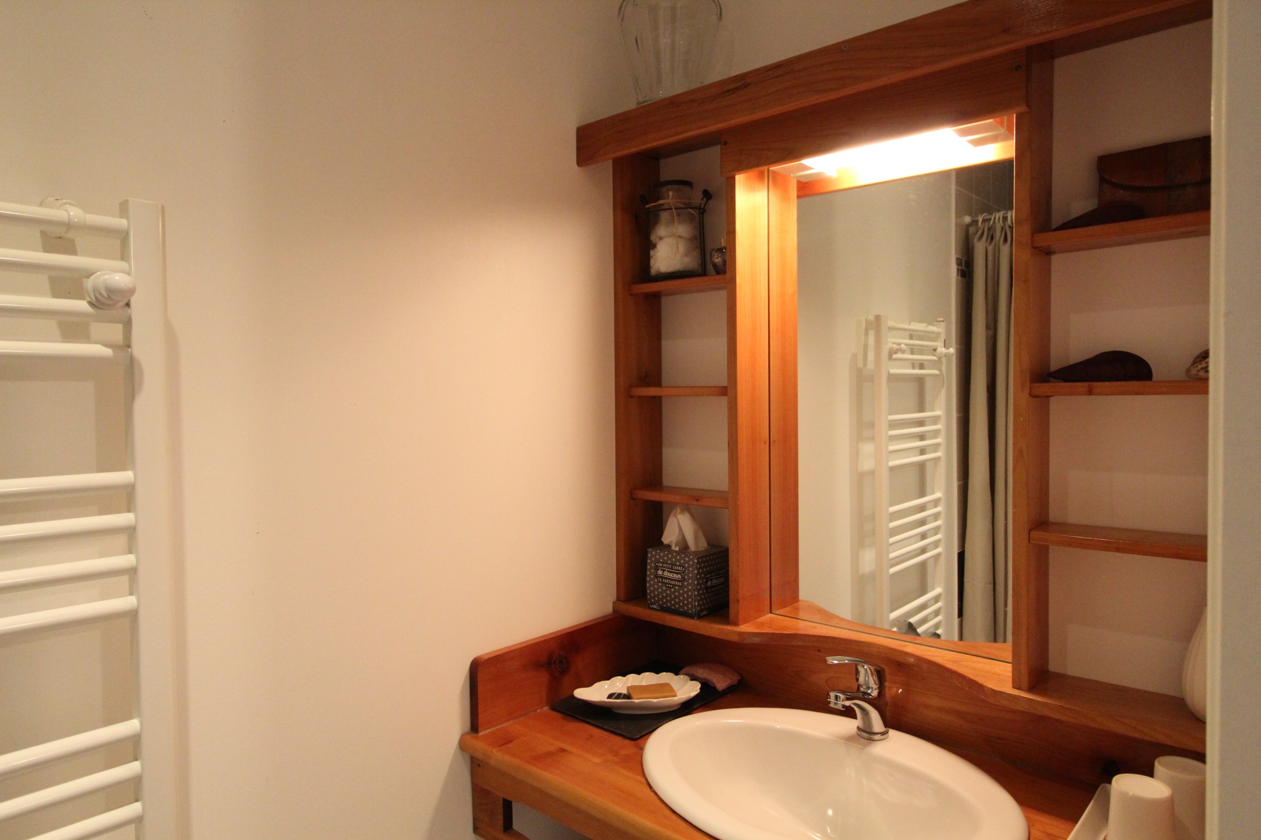 Salle d'eau dans chambre 1  - Gîte de la Sauvegarde