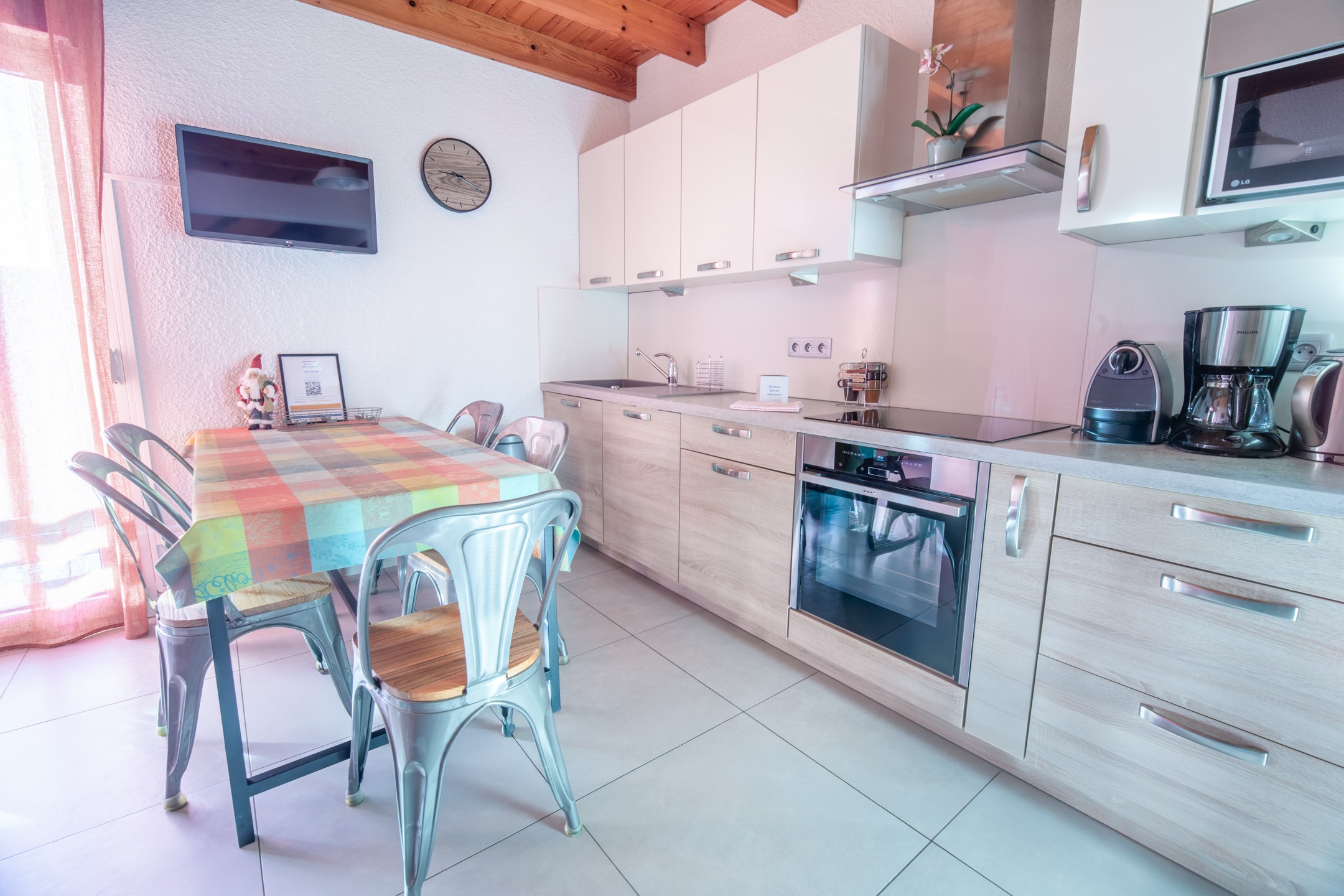 Cuisine, salle à manger - Gîte "Le Cosy dream des Xettes" Gérardmer