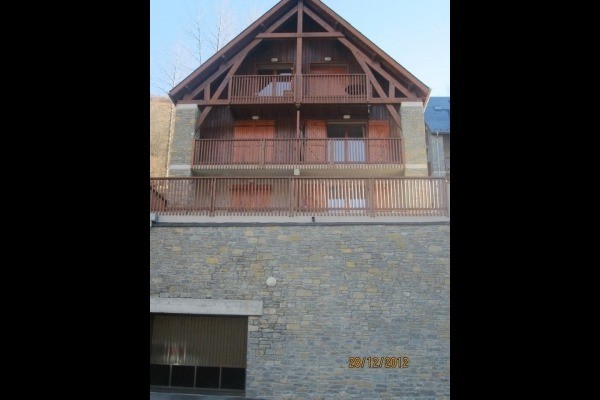 Vue du parking ( 30 marches à monter )