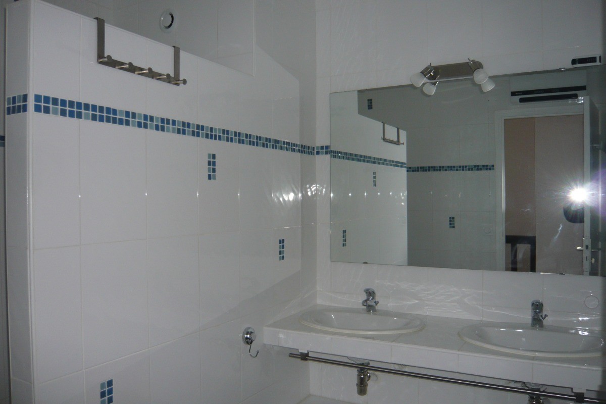 SALLE D'EAU 2 VASQUES DOUCHE ITALIENNE