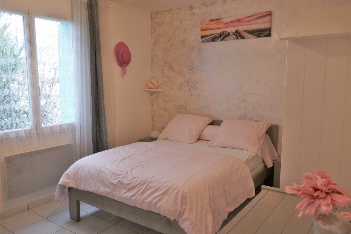 Chambre 2 avec un lit en 140 et un lit en 90