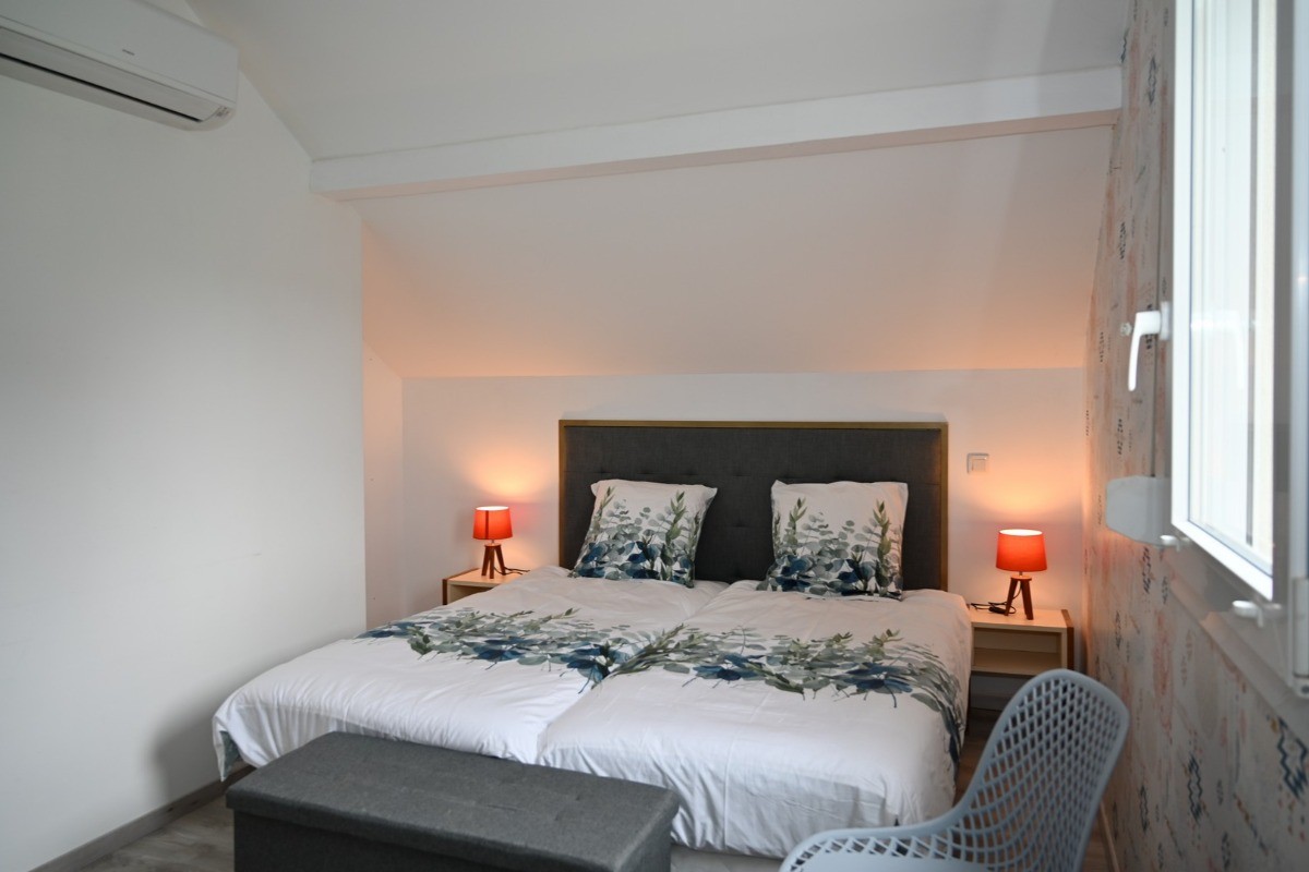 Chambre 2 - Maison moderne et confortable ©JLouis Mallaisé