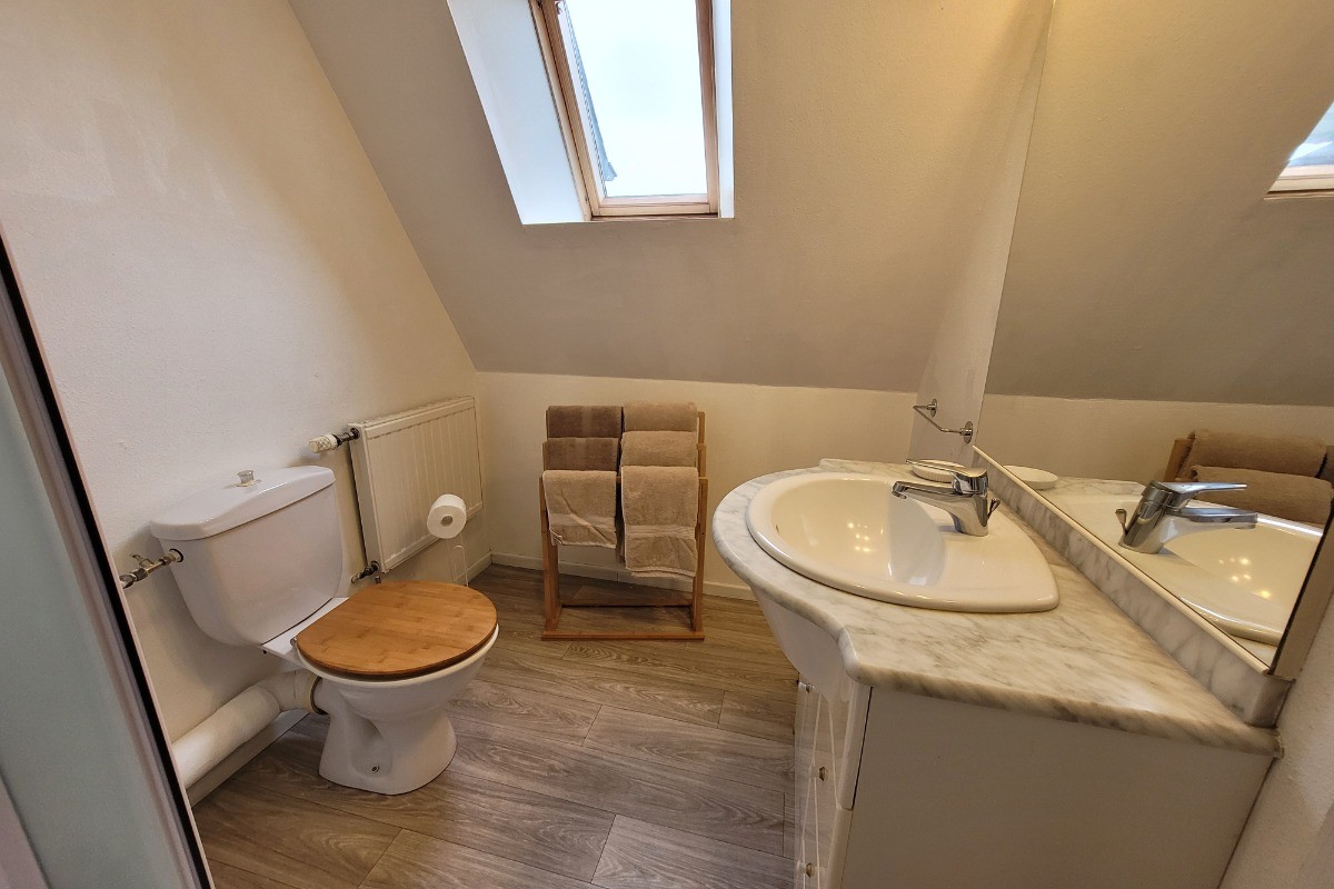 Pour 5 personnes, salle de bain - Idéal famille