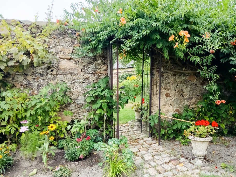 Jardin fleuri (jeux de miroir)