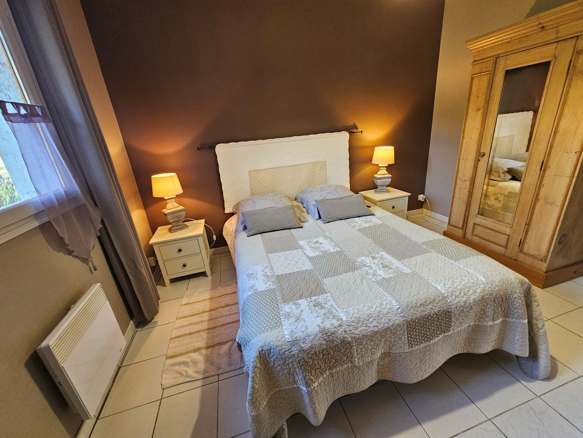 Chambre 2 avec lit 140