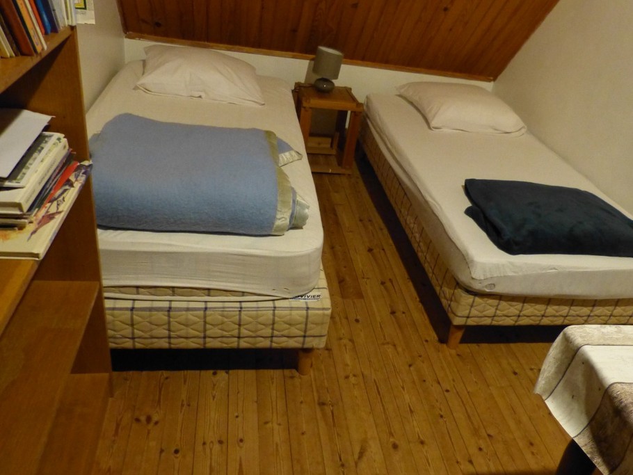 Chambre 2 lits simples