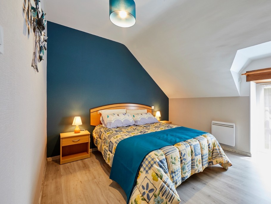Chambre étage lit 140