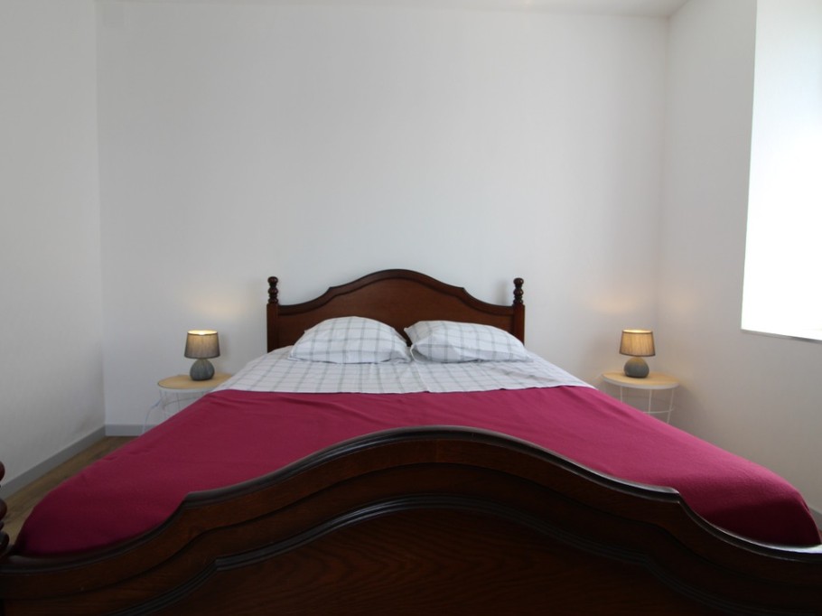 Chambre indépendante - Appartement Chez Reine - Location de vacances - Étival-Clairefontaine