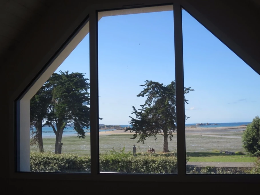 Vue mer depuis la mezzanine à l'étage