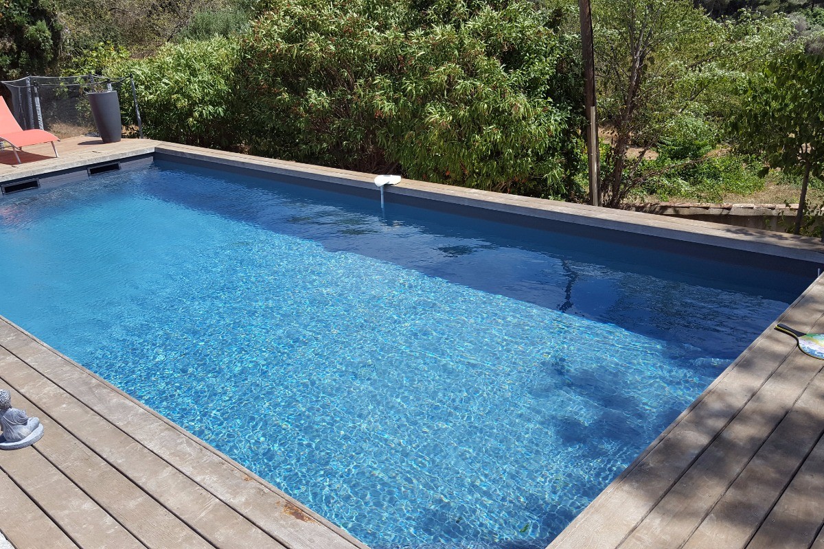 Bastide 8 personnes, piscine, jacuzzi, billard à Saint Cyr sur Mer, la piscine