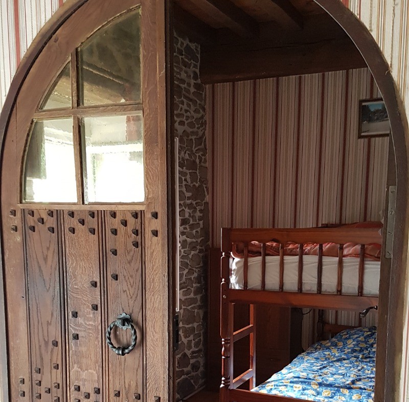 La seconde chambre avec lits de 90 superposés