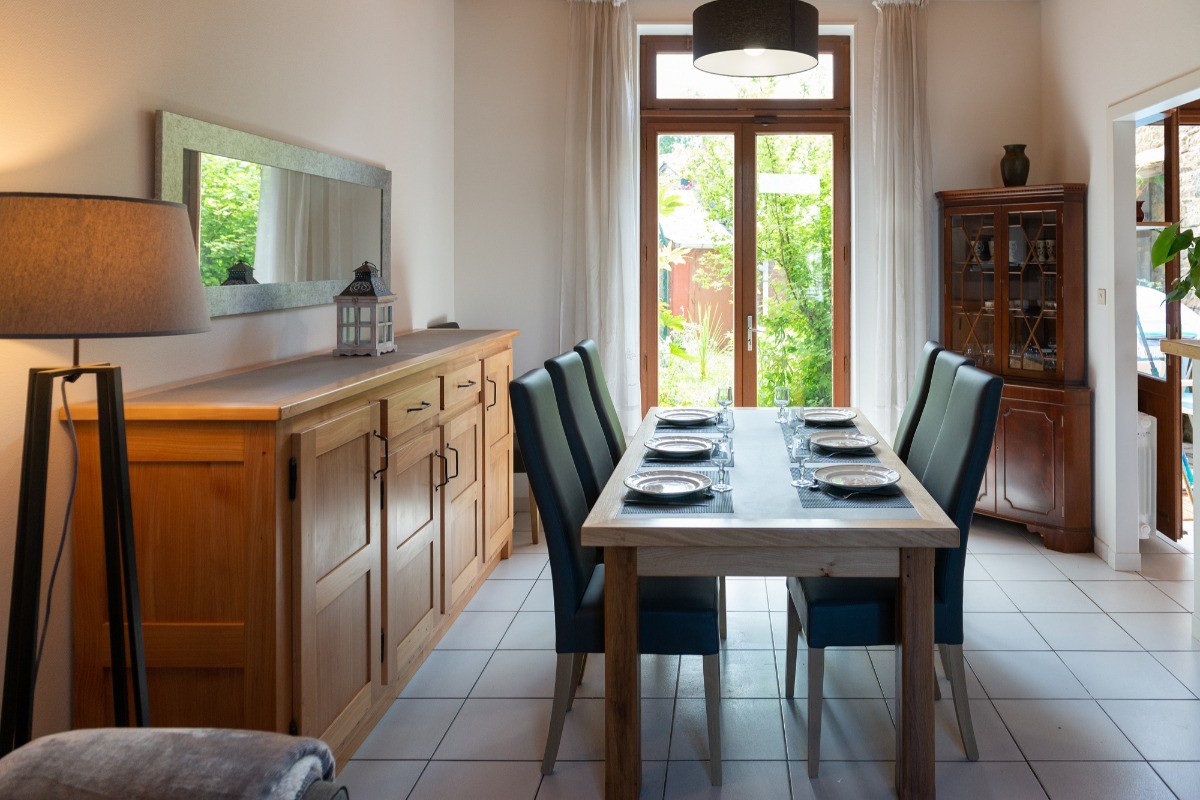 Salle à manger. Les Montbretias.