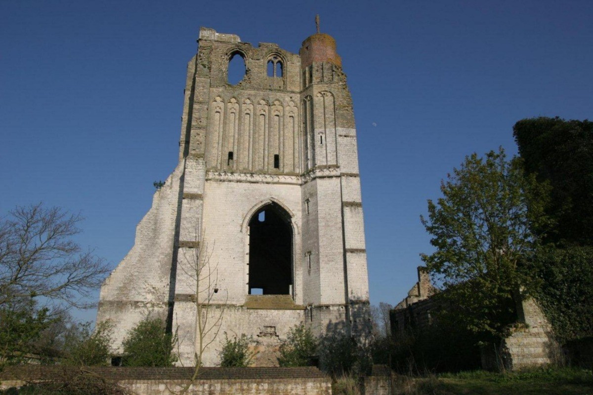 La tour de l'abbaye de Watten