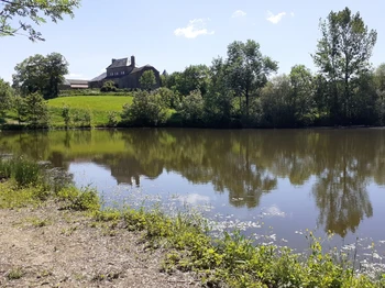 Le plan d'eau pour pécheurs amateurs