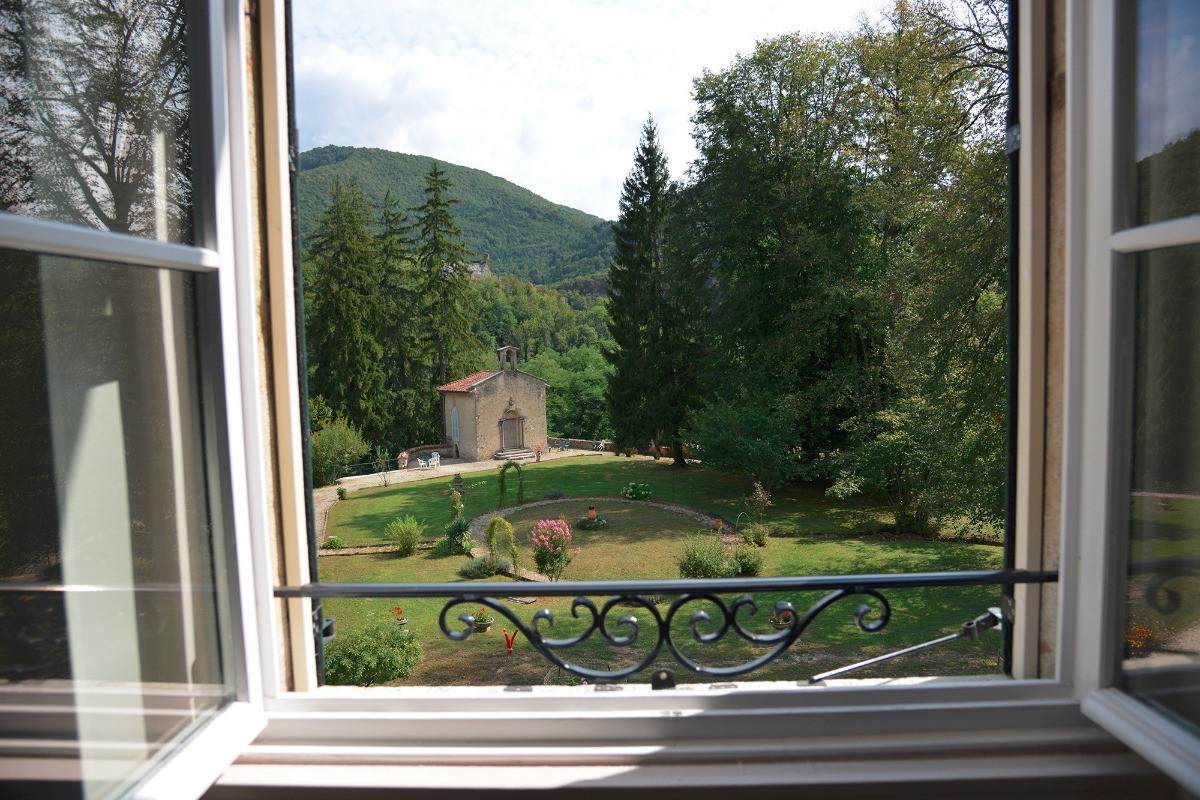 Abbaye de Saint Rambert en Bugey - Vue sur le parc