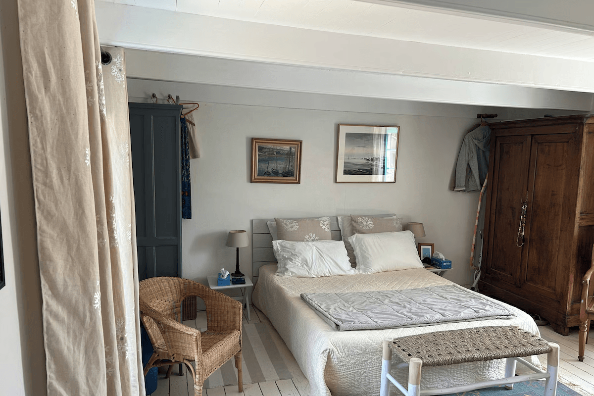 Master bedroom