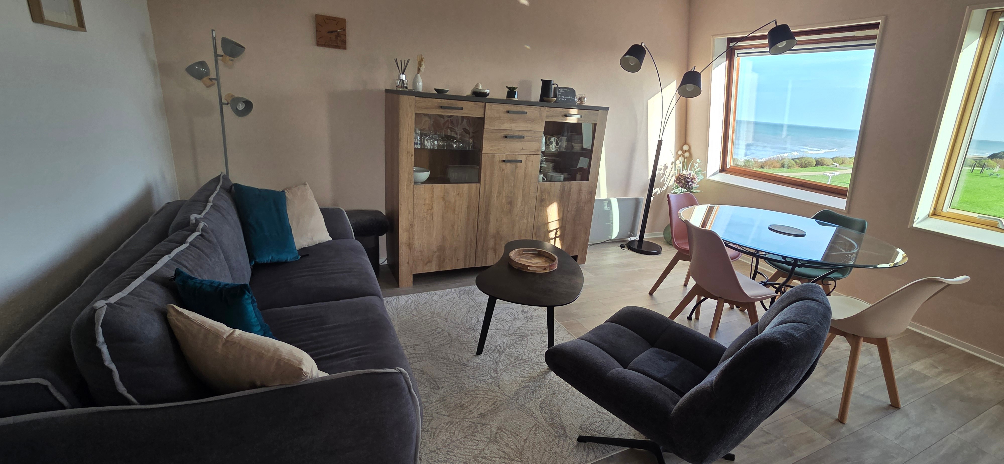 Flat in Bernières sur Mer facing the sea