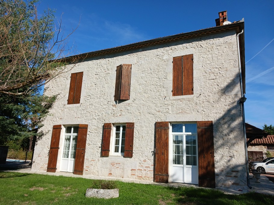 Gite de 8 à 10 personnes près d'Agen - Lot-et-Garonne