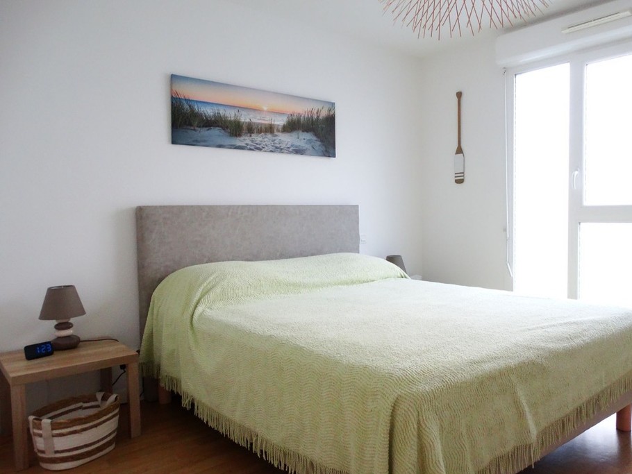 Première chambre avec lit 140