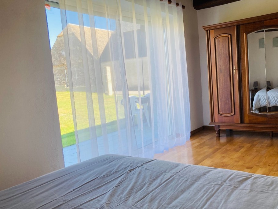 RDC - Chambre donnant sur le jardin