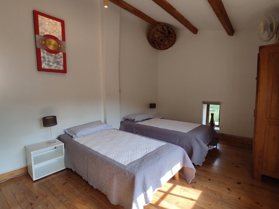 Chambre du haut - Maison en pierres en Drôme Provençale