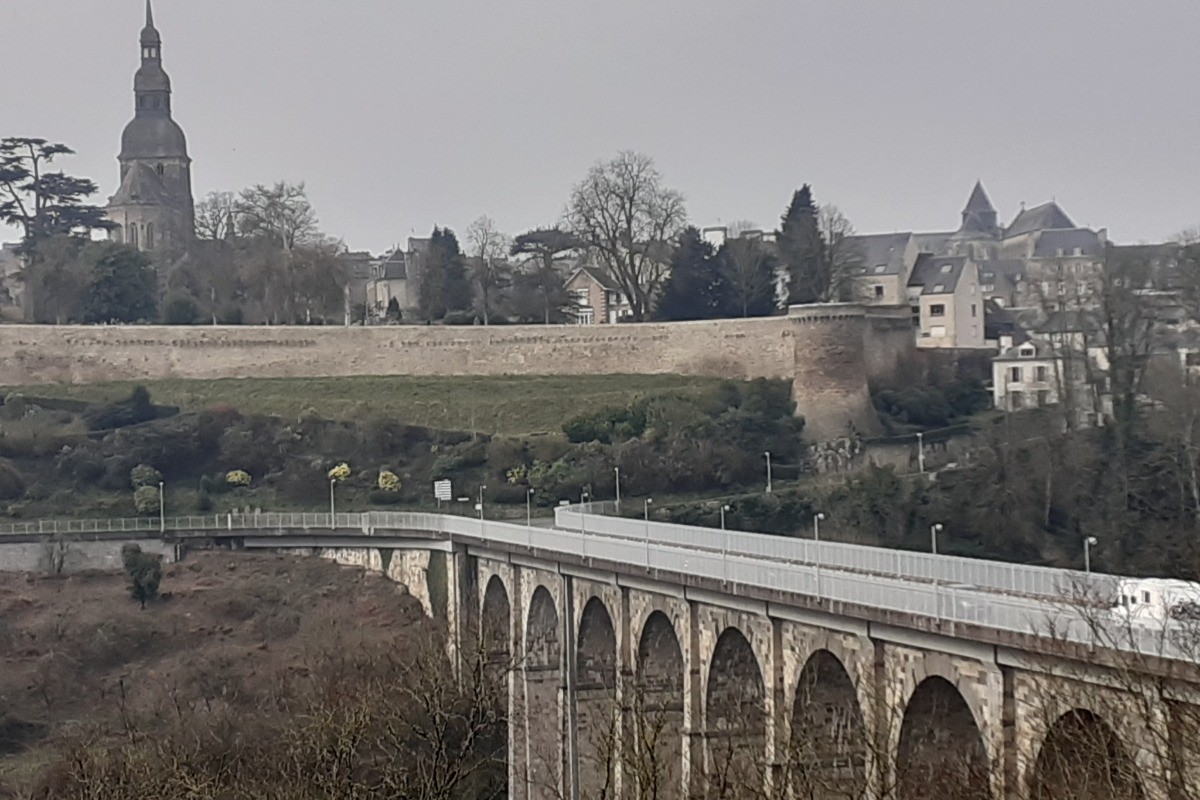 Medieval Dinan 22 Km