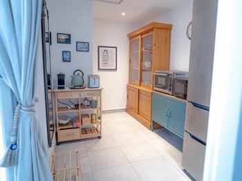 Back kitchen