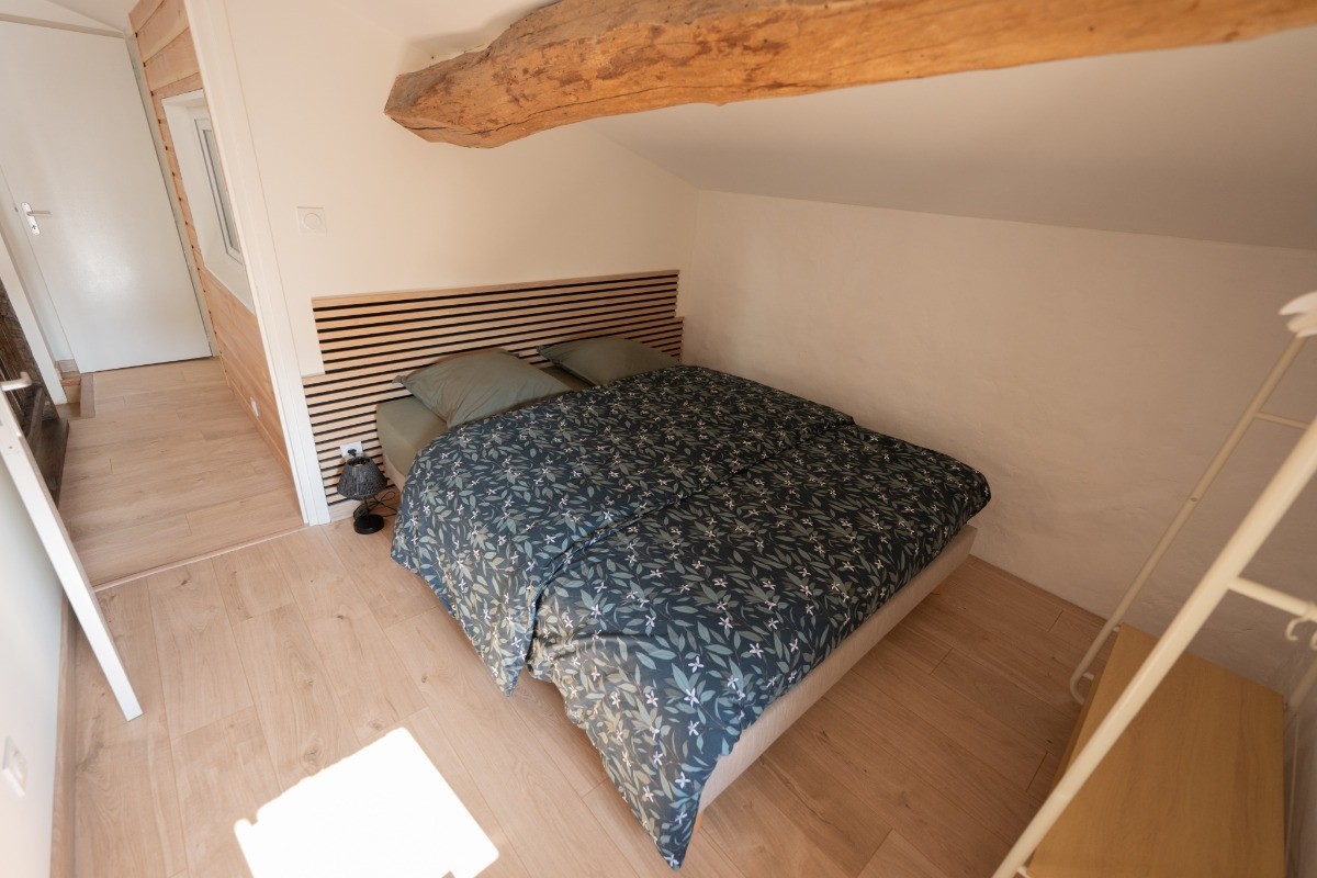 Chambre parentale lit queen size