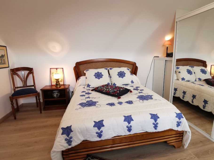 Chambre 2 à l'étage (lit de 1m40)