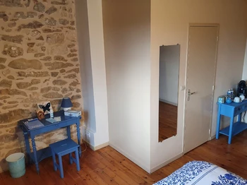 Bureau et plateau courtoisie