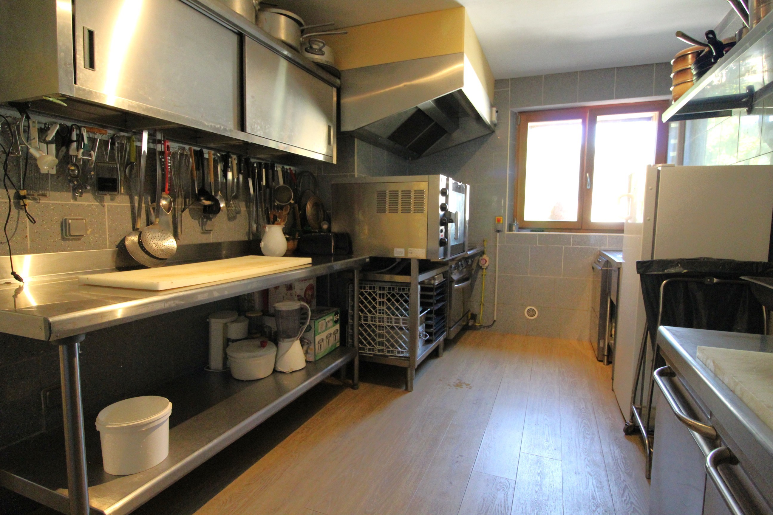Cuisine - Ecogîte Saint-Prayel à Moyenmoutier – Gîte de groupe avec piscine, sauna, jeux