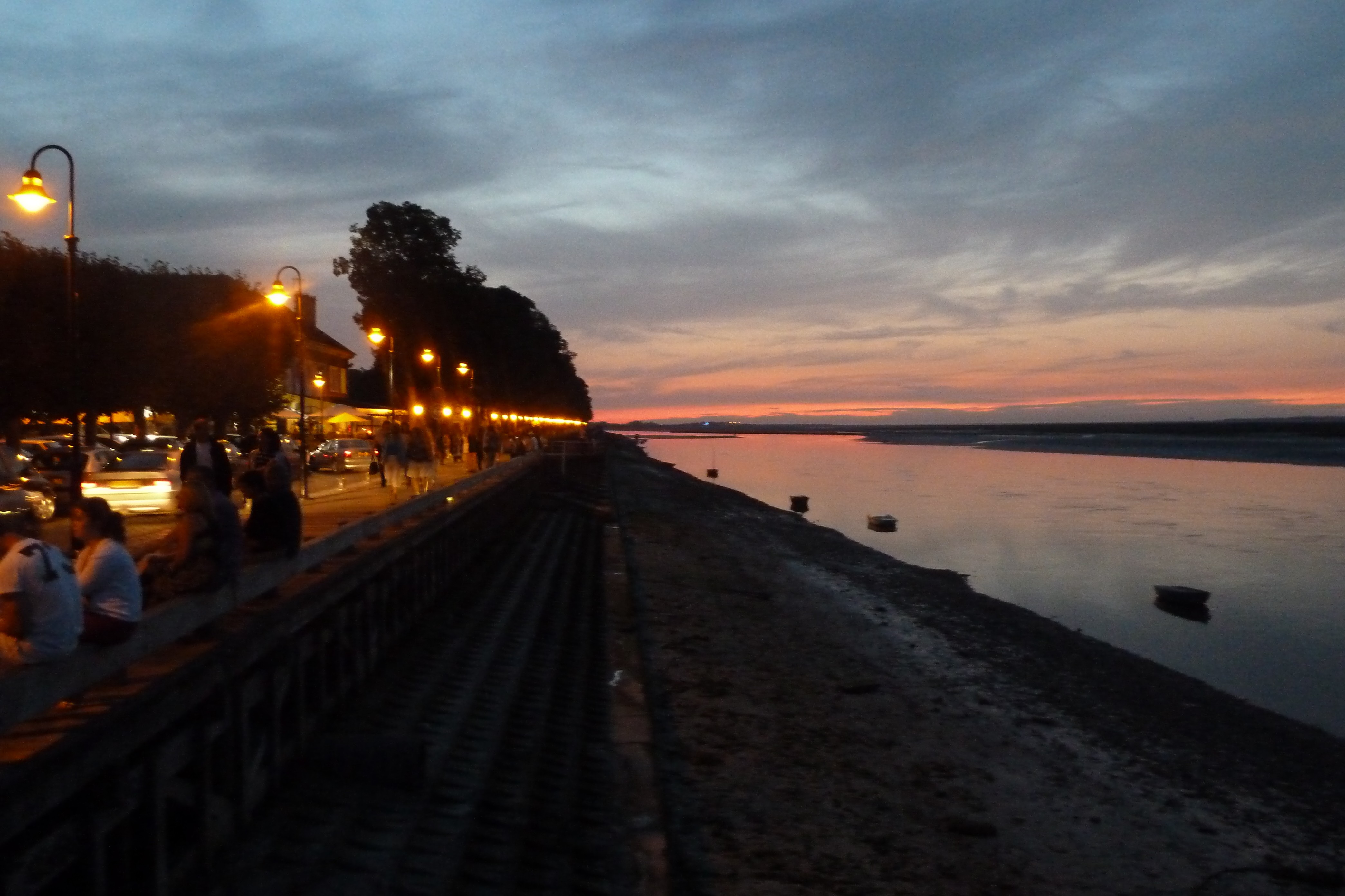 Saint Valery by night