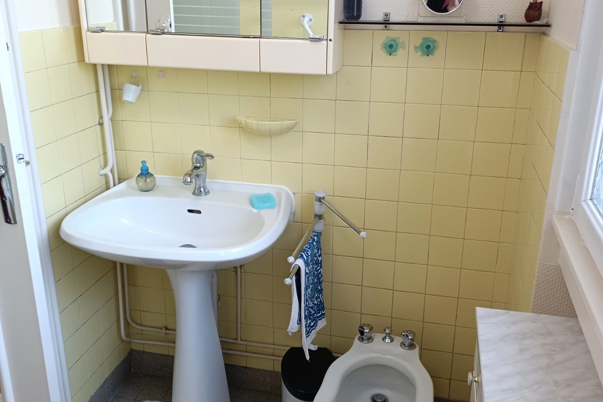 Salle de Bains Lavabo bidet petit  meuble   Le Champ de Mars