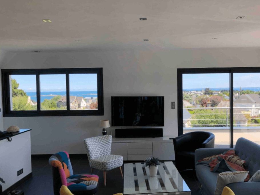 Vue exceptionnelle du salon