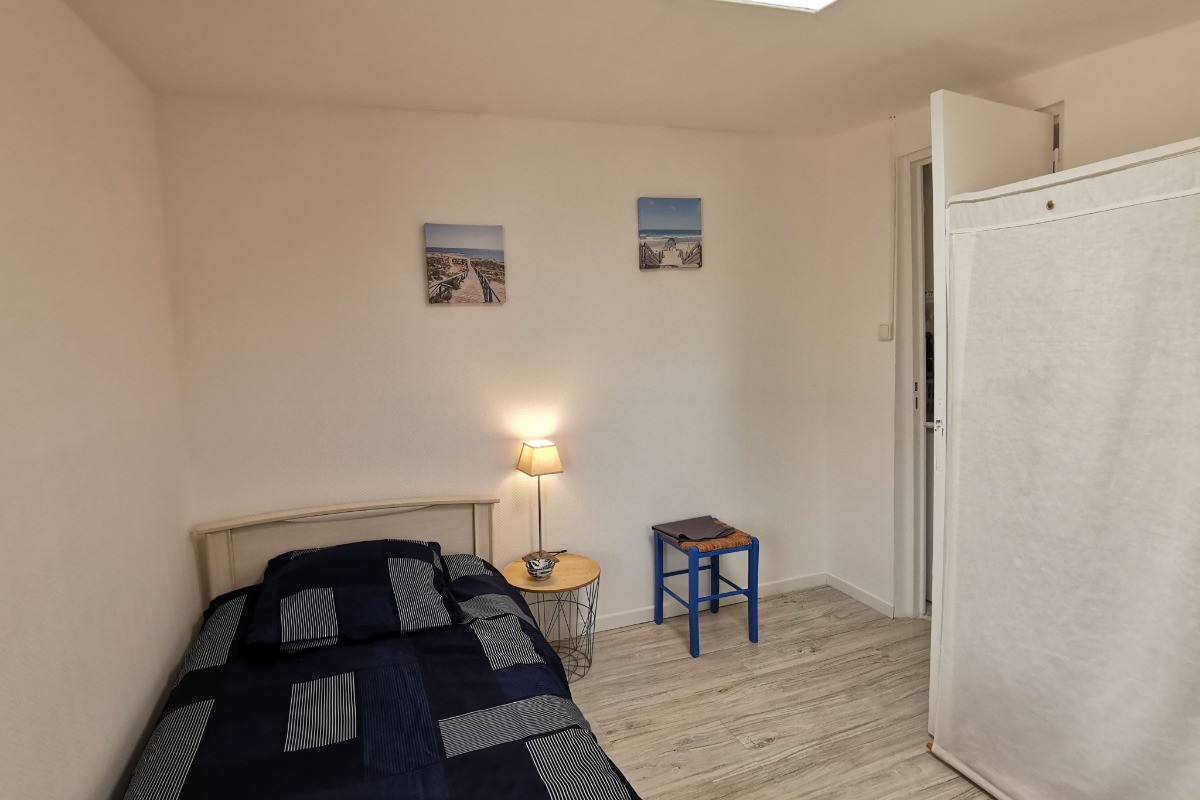 Chambre au RDC avec 2 lits de 90