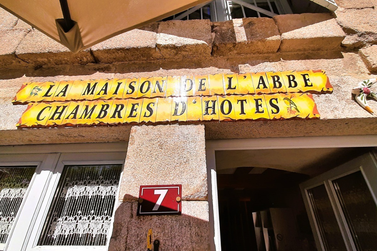 La maison de l'abbé à La Chaise-Dieu : chambres Clévacances grand confort !