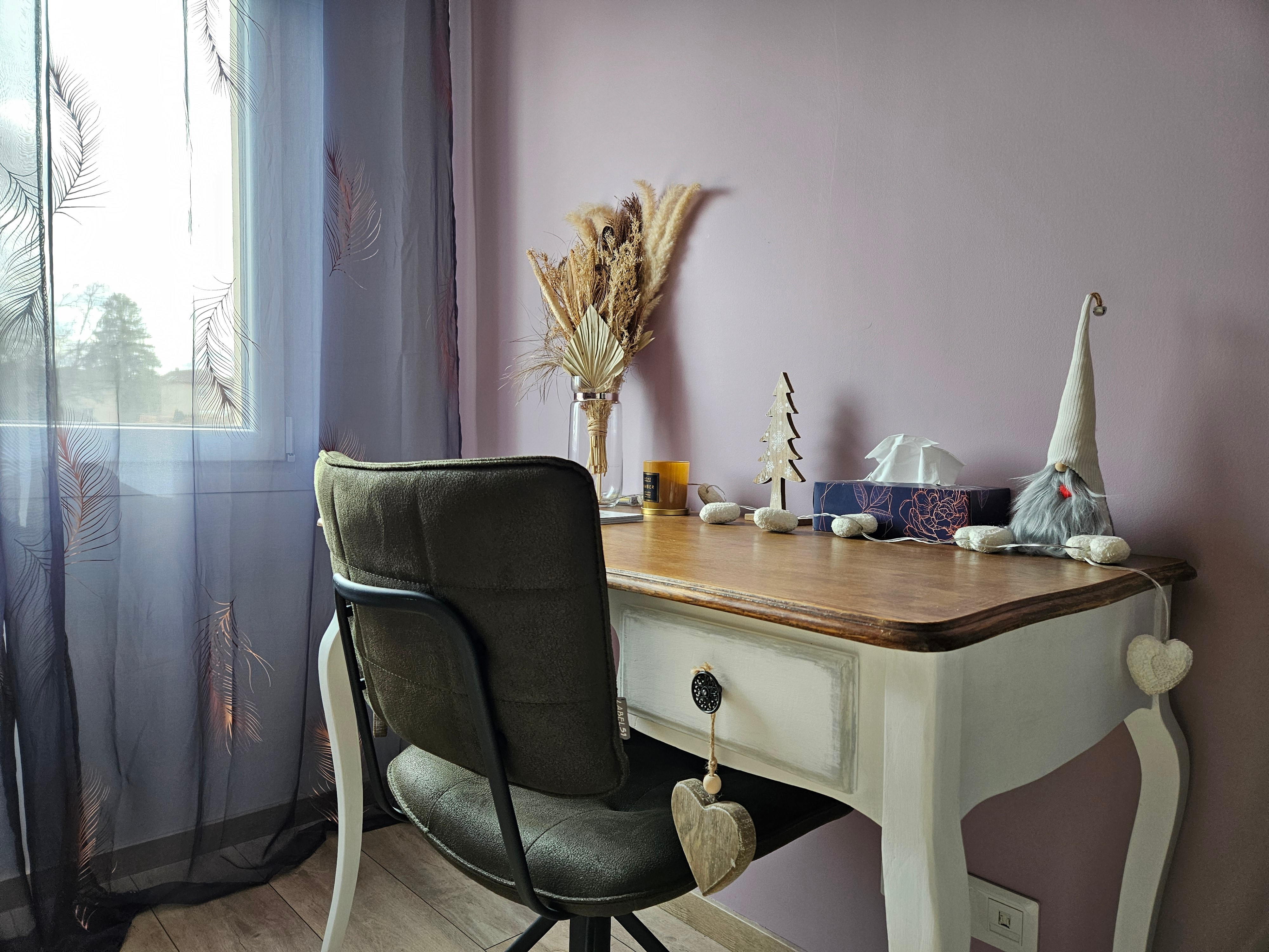 Coin bureau dans la chambre