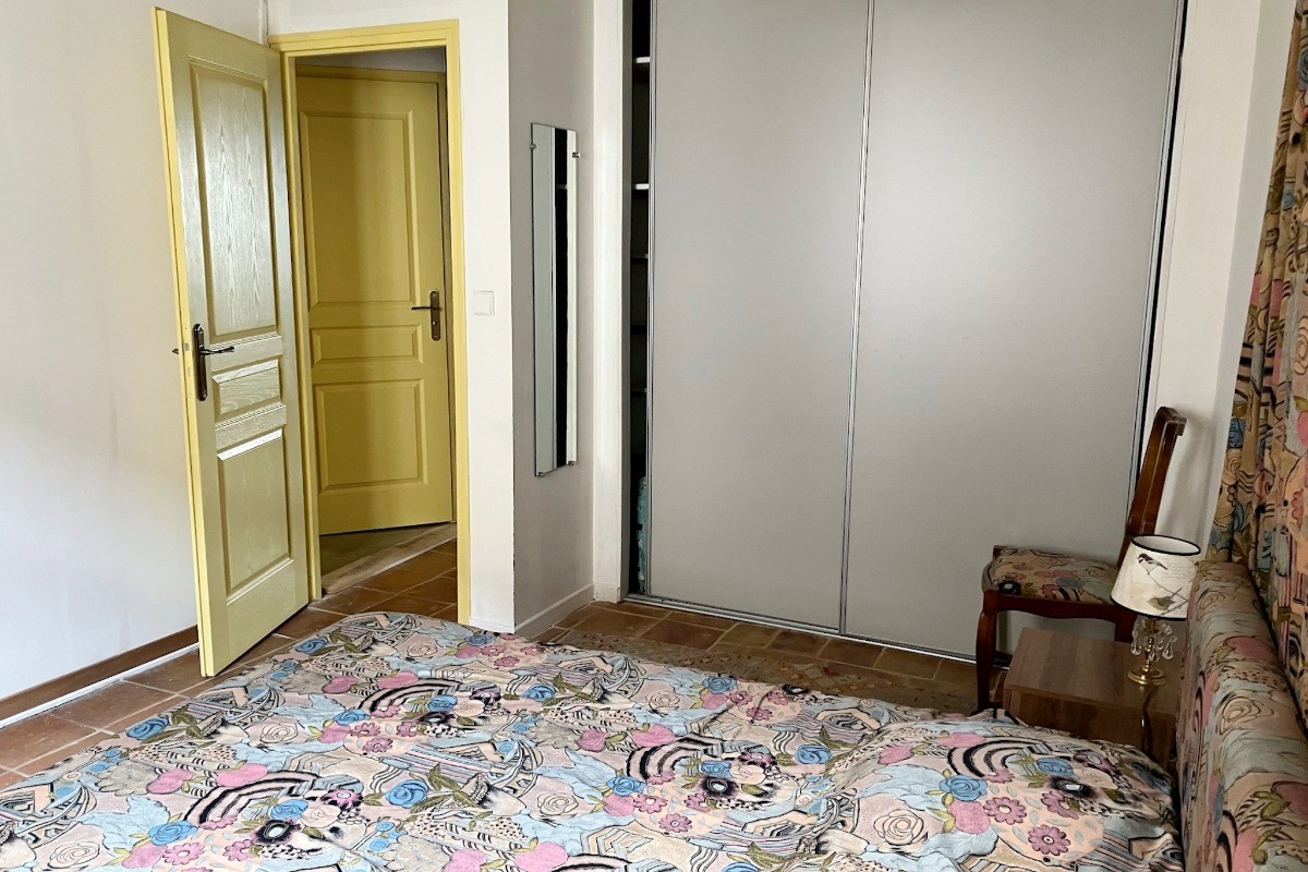 chambre Gite  blason bleu à Castelnau de Montmiral (Tarn près de Toulouse)