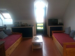 vue séjour depuis espace cuisine