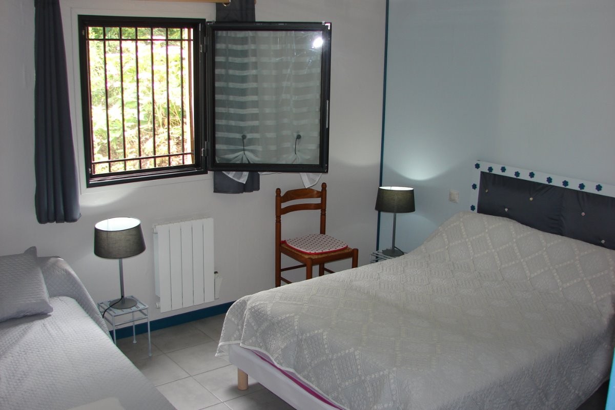 sous sol chambre 2 couchages 1 lit 140 / 1 lit 90