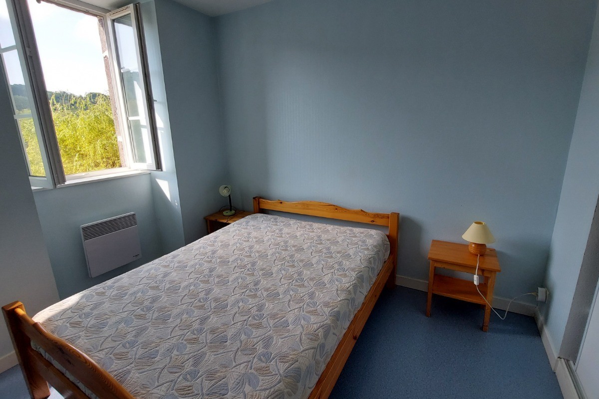 Chambre 1 lit 140*190