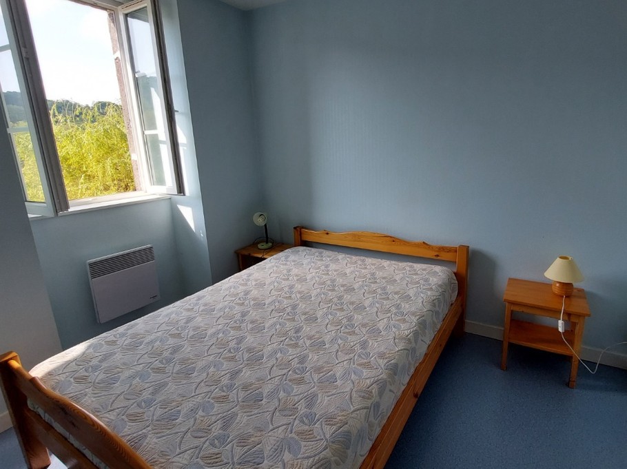 Chambre 1 lit 140*190