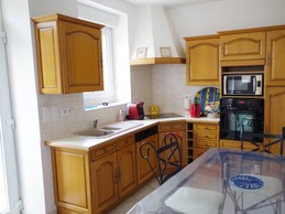 Cuisine intégrée entièrement équipée