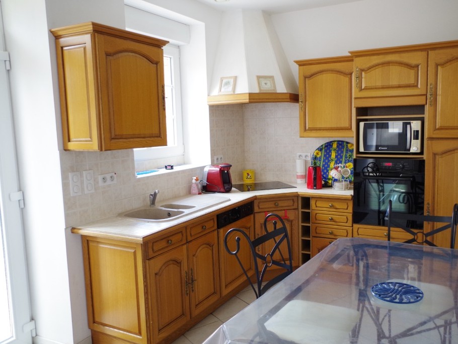 Cuisine intégrée entièrement équipée