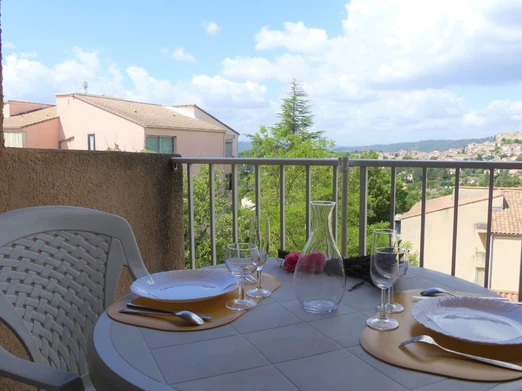 Vue sur le château depuis le balcon