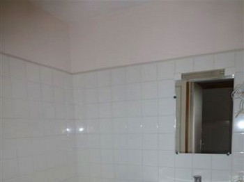 Gîte "Mont Carmel" : Shower rooms / Bathrooms in each room