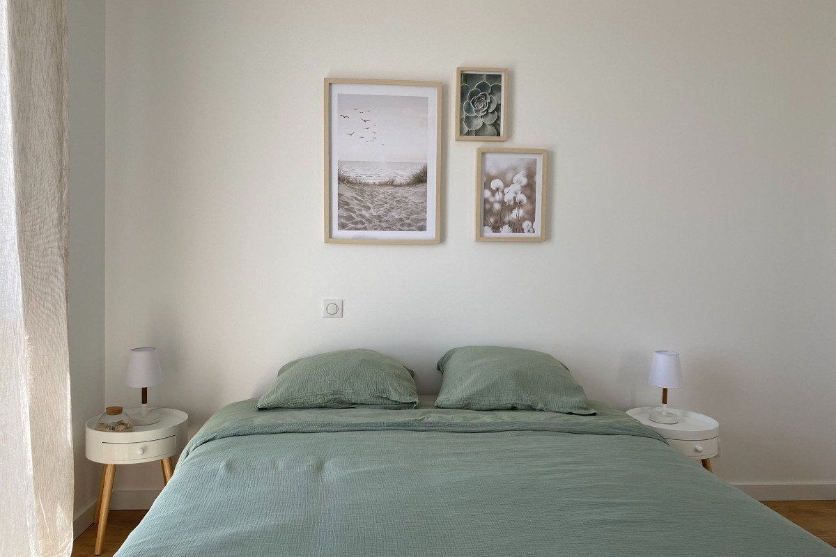 Chambre 1 avec un lit en 160