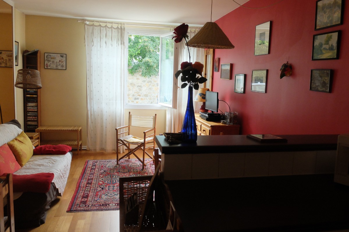 salle de séjour vue de la cuisine